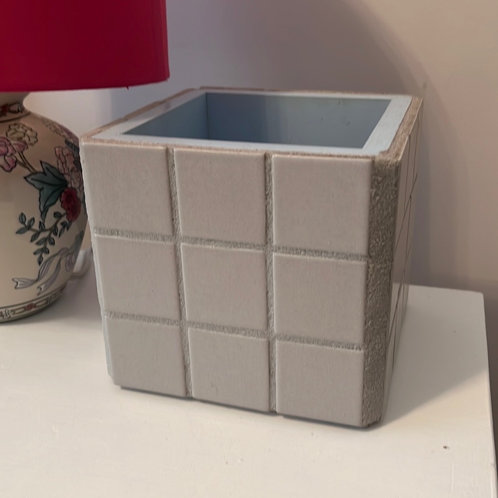 Tiled box